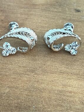 Vintage Am Lee sterling silver Floral Crystal Screw back Earrings